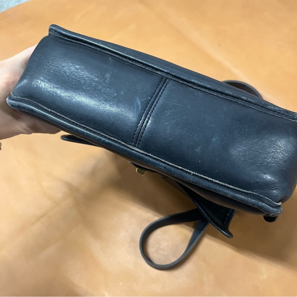 Vintage Coach Willis 9927 Black Leather Crossbody Bag - Picture 6 of 9